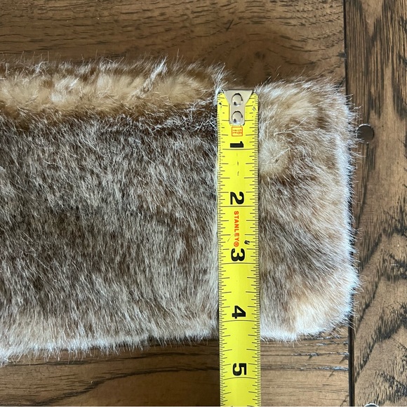 Restoration Hardware Faux Fur Scarf Winter Wrap Brown Chic Feminine Classy - Picture 11 of 12
